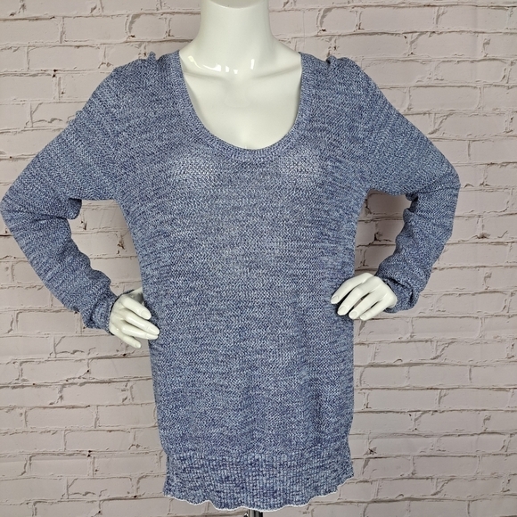 THEORY Women's Scoop Neck Pullover Sweater in Prosecco (Blue/White) - Picture 3 of 12